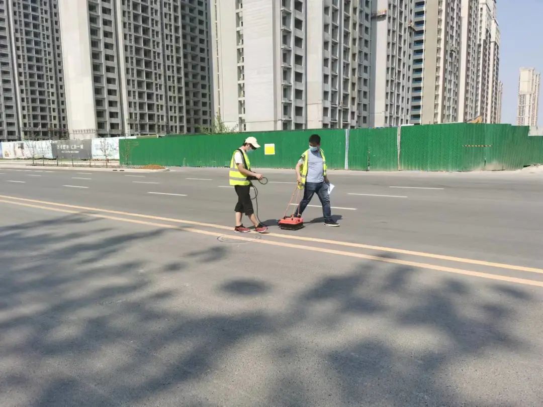 【施工动态】无损检测-郑州市垂柳路空洞检测