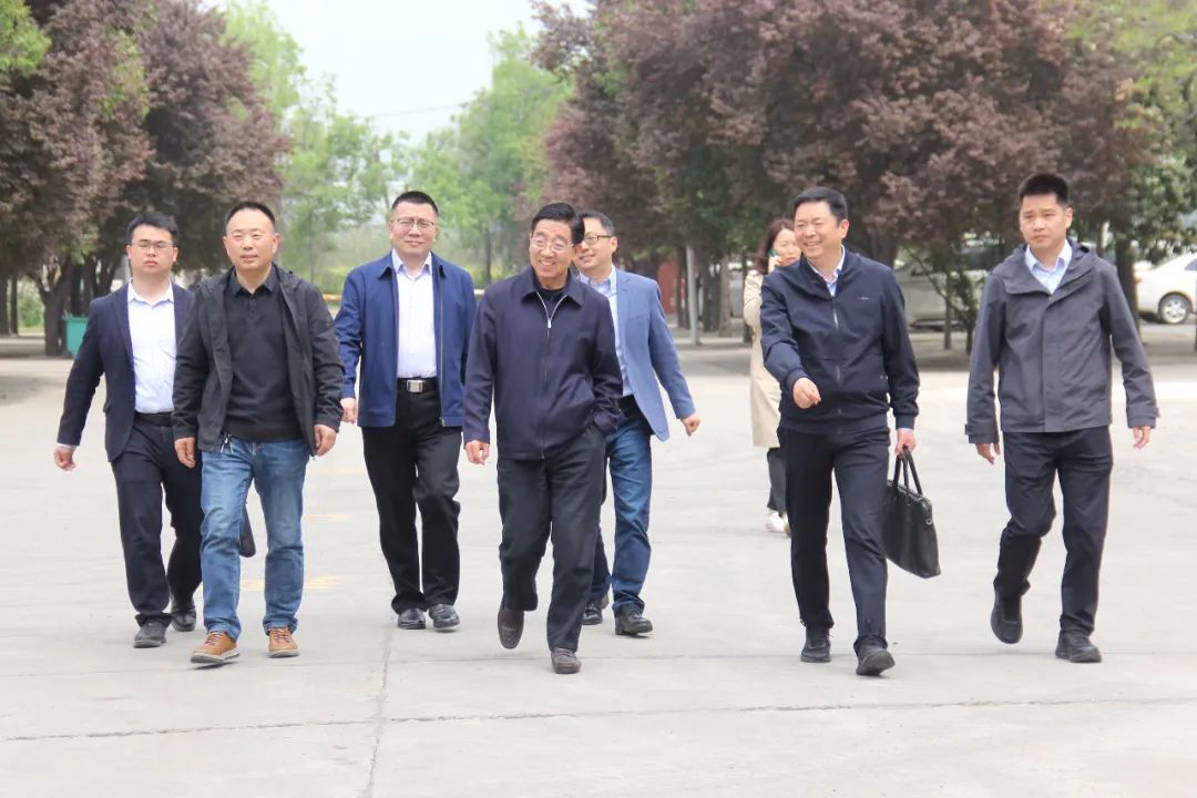 国家级重大基础科研实验仪器项目研发推进例会在万里交科集团路太机械公司成功举办