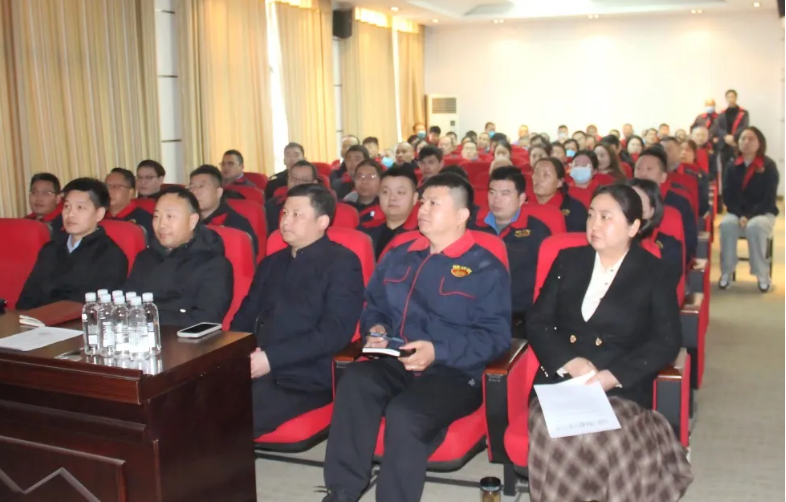 路太机械召开2024年度工作总结暨表彰大会